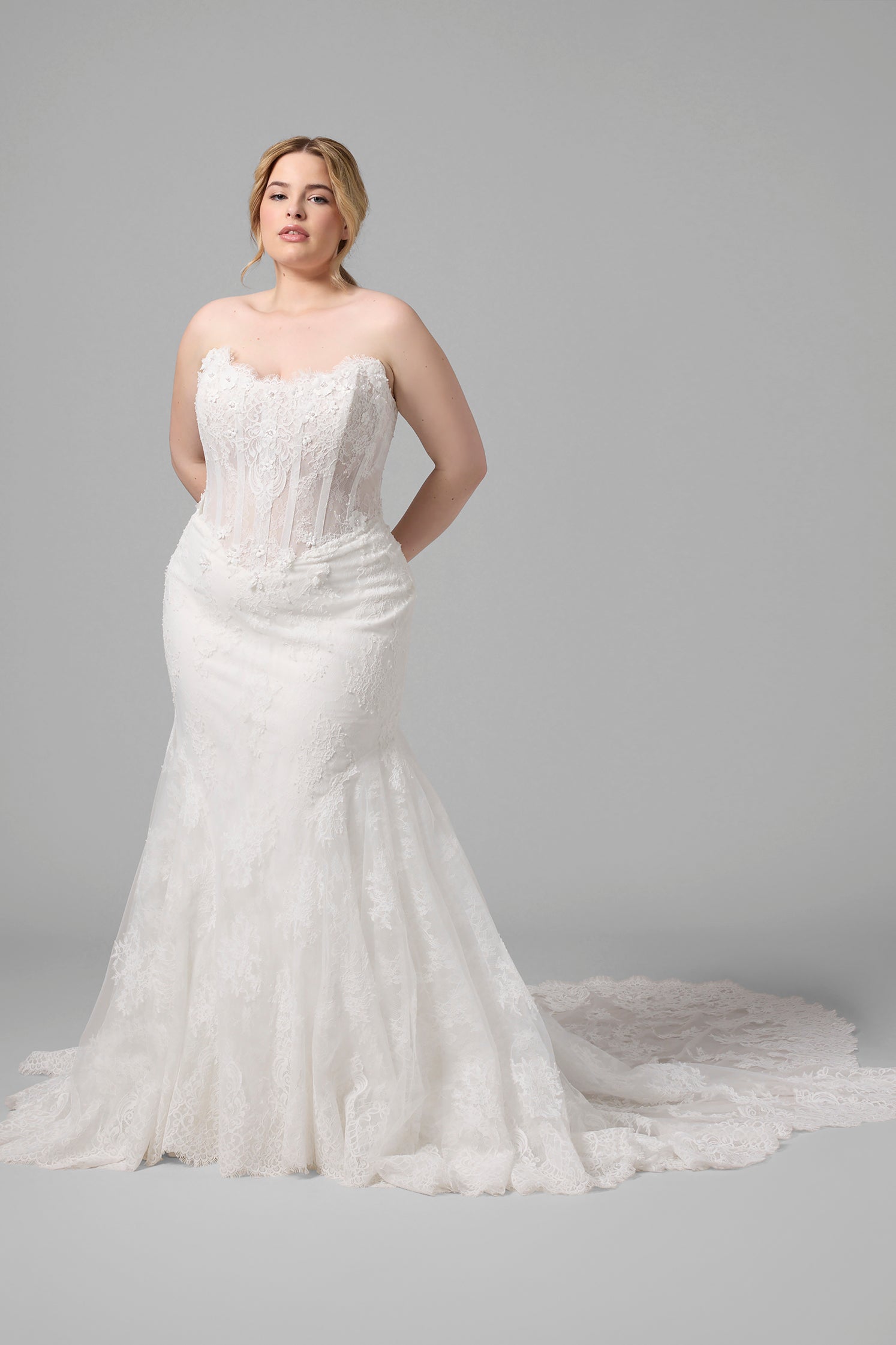 Why V-Back Bridal Gowns Feel So Effortlessly Romantic