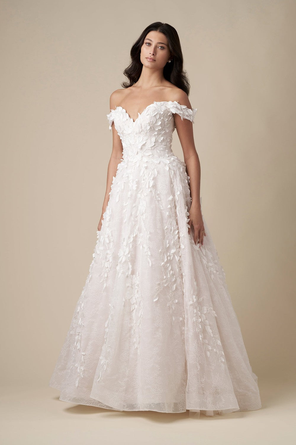 Romantic Dimension in Danielle Caprese Florals