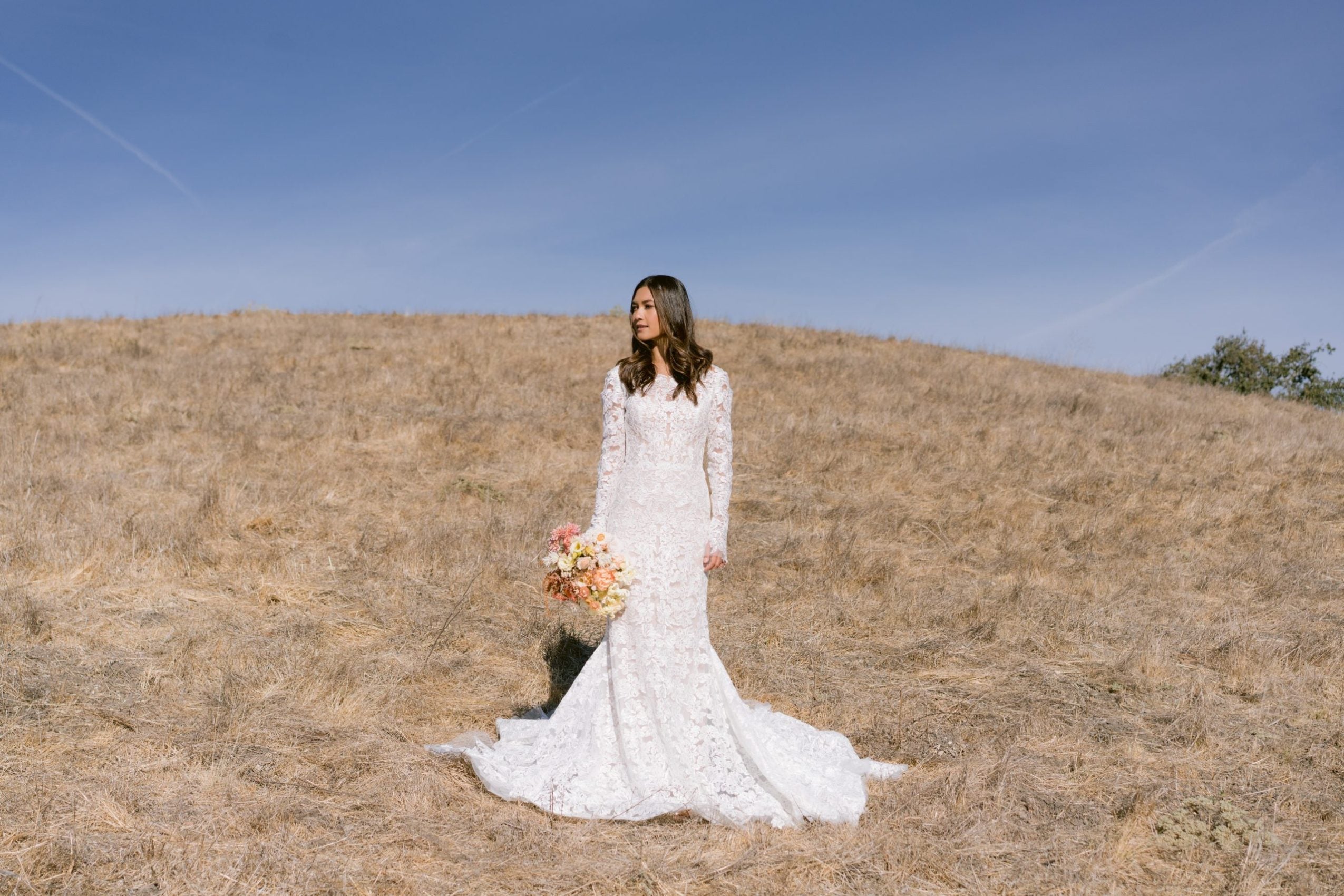 5 Wedding Dresses Perfect for the Minimalist Bride