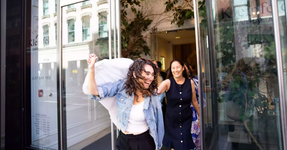 Transporting Your Dress: How to Do It
