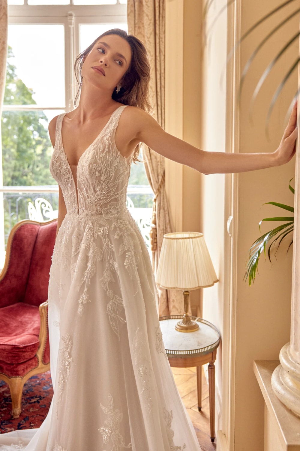 Sparkly Tulle A-Line Wedding Dress with V-Neck by Justin Alexander — image 3 of 5