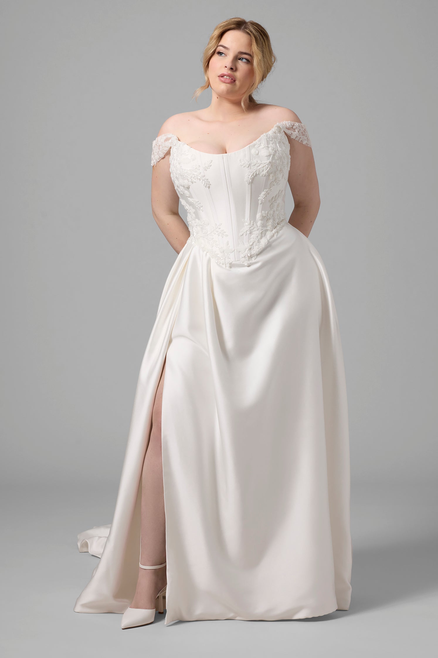 Plus-Size Modern And Elegant Embellished Satin A-Line Wedding Dress With  Detachable Accessories