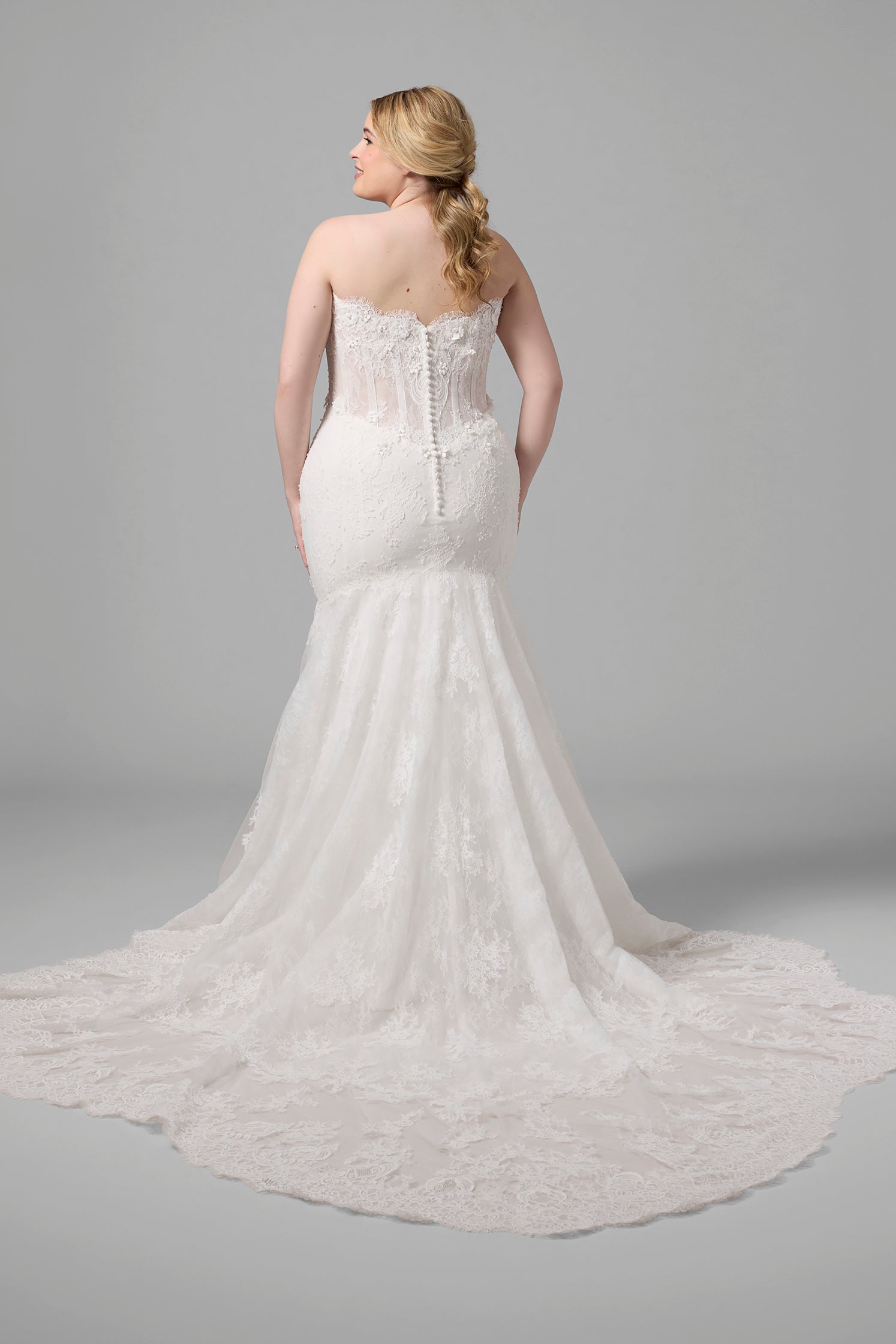 Plus-Size Strapless Lace Fit-And-Flare Wedding Dress With Detachable Sleeves