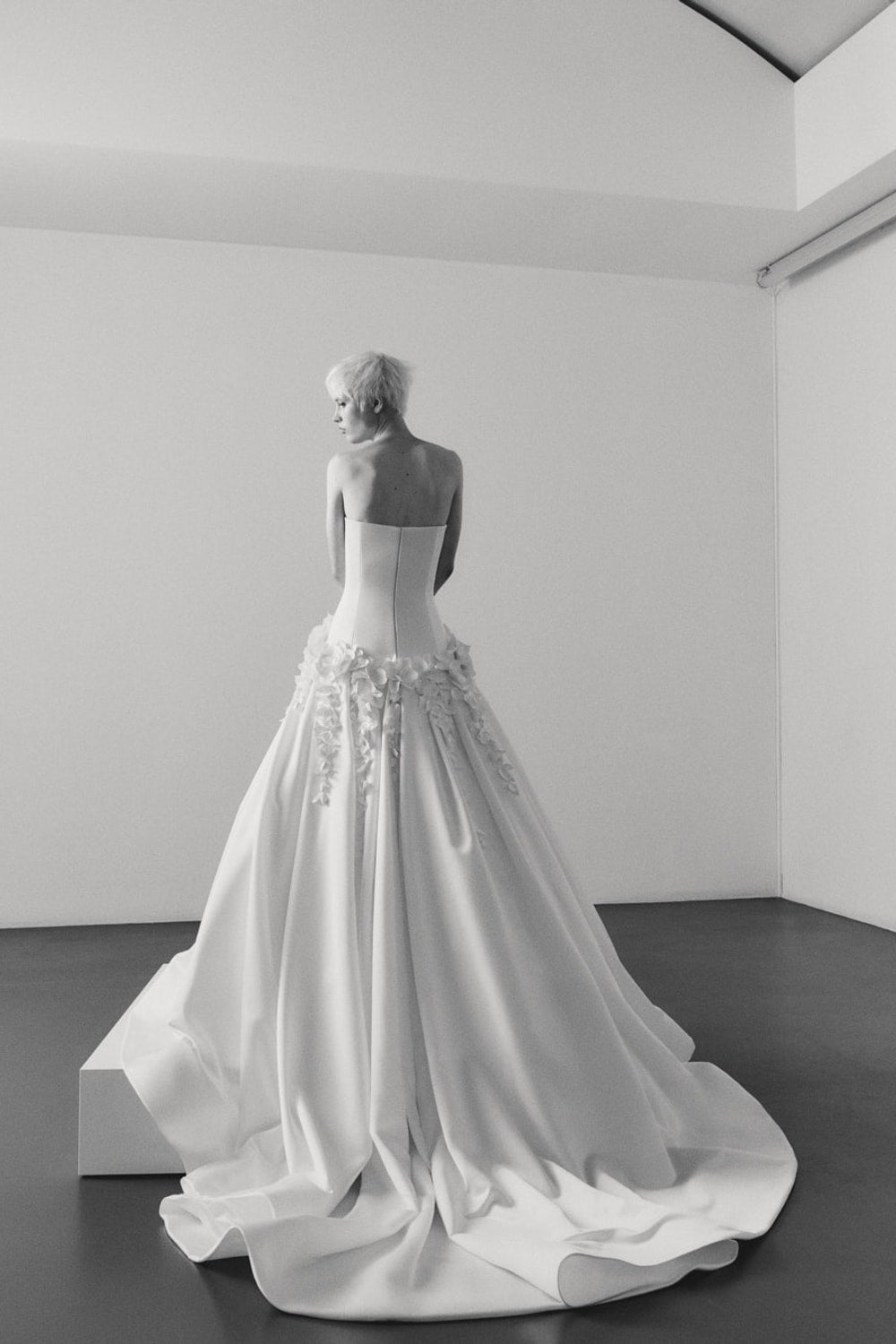 Dreamy Strapless Ball Gown with Floral Details by Viktor & Rolf — image 2 of 2