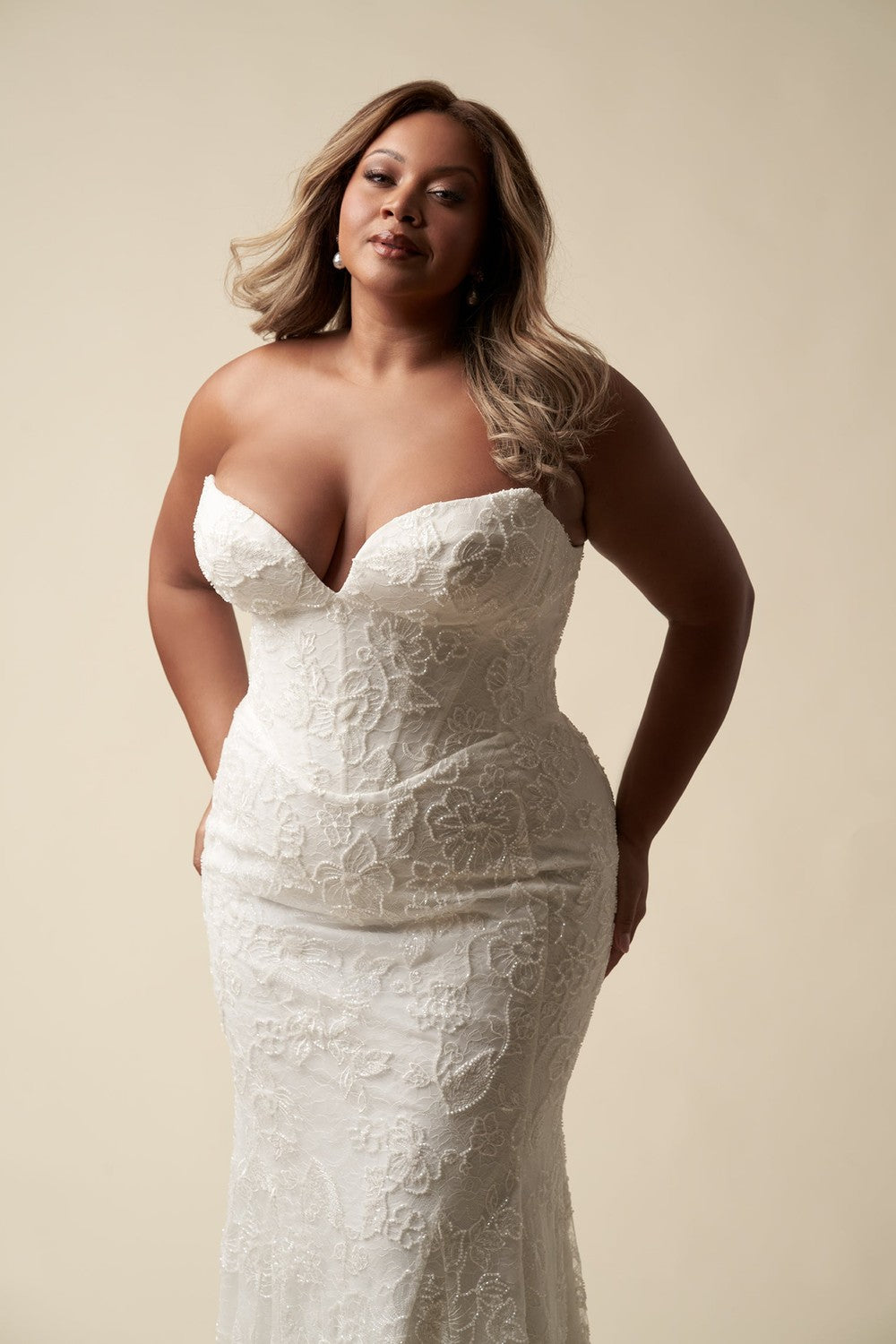 Halter-Neck Lace A-Line Wedding Dress With Illusion Back And Buttons by Allure Bridals — image 2 of 4