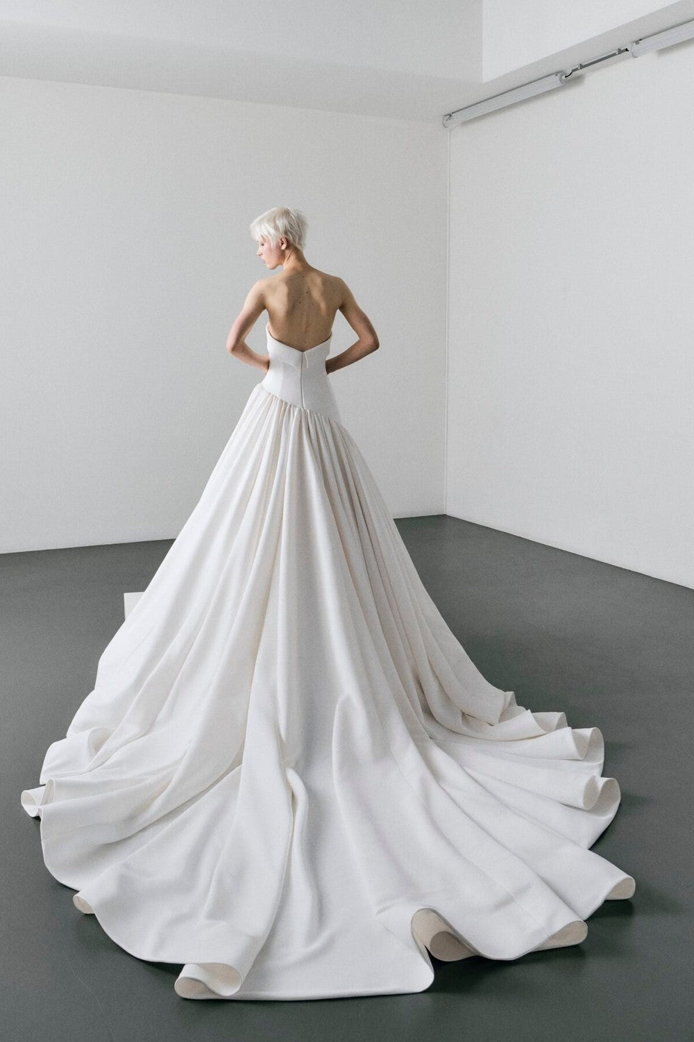 Bold and Dramatic Strapless A-Line Wedding Dress by Viktor & Rolf — image 2 of 2