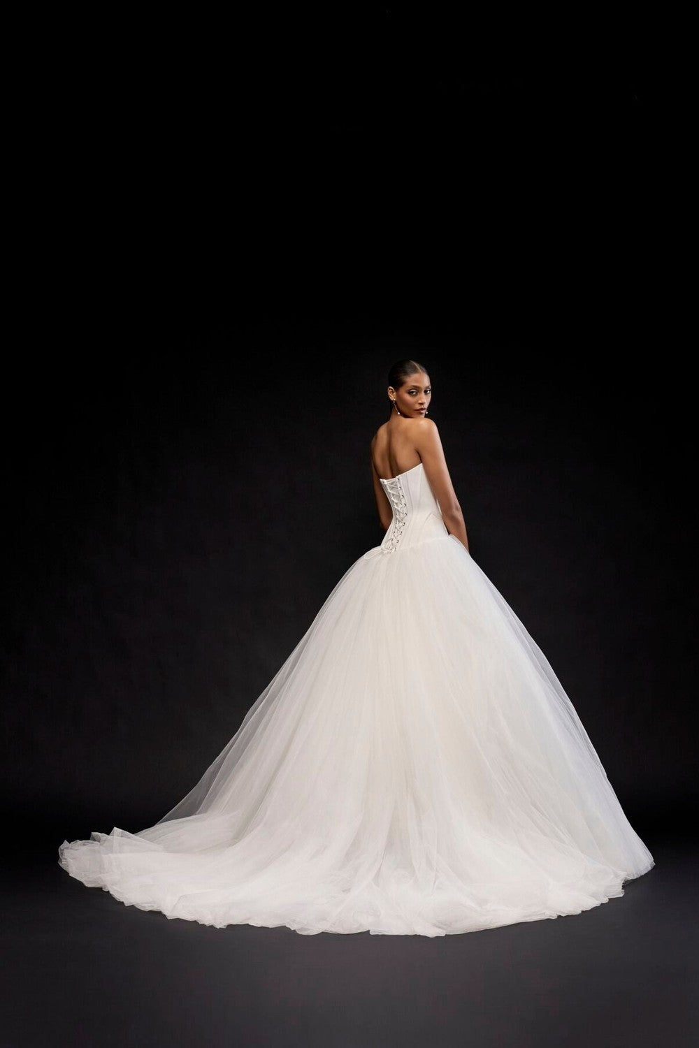 Chic And Fashion-Forward Basque-Waist Tulle Ball Gown by Justin Alexander Signature — image 2 of 2