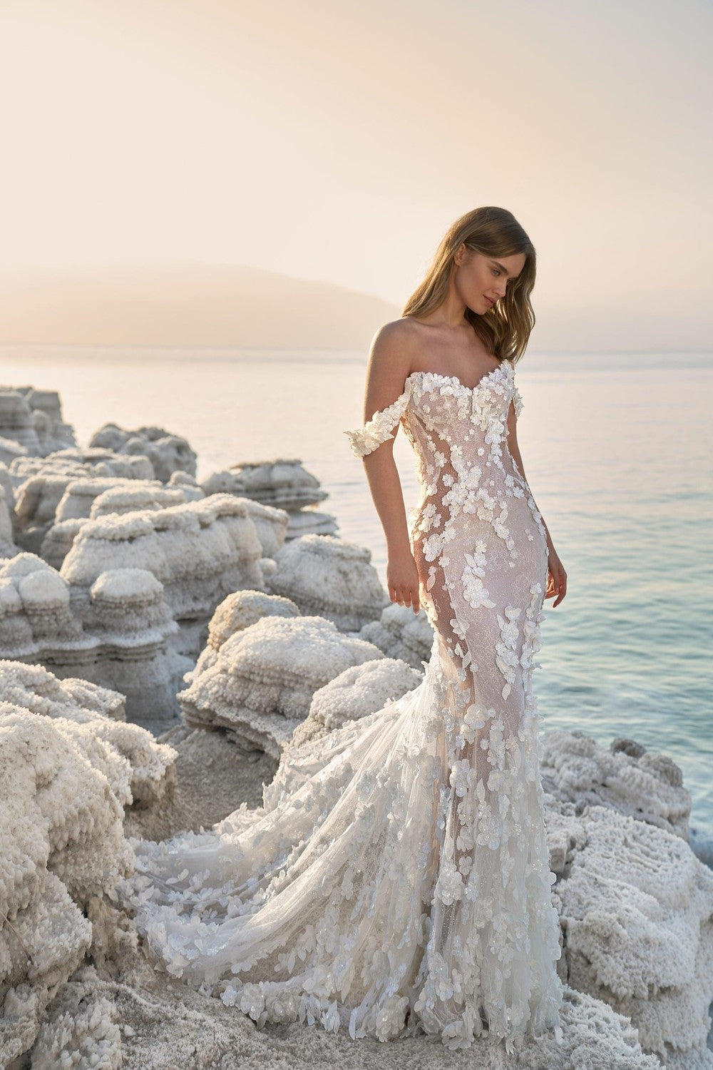 Dramatic Fit-and-Flare Gown | Kleinfeld Bridal