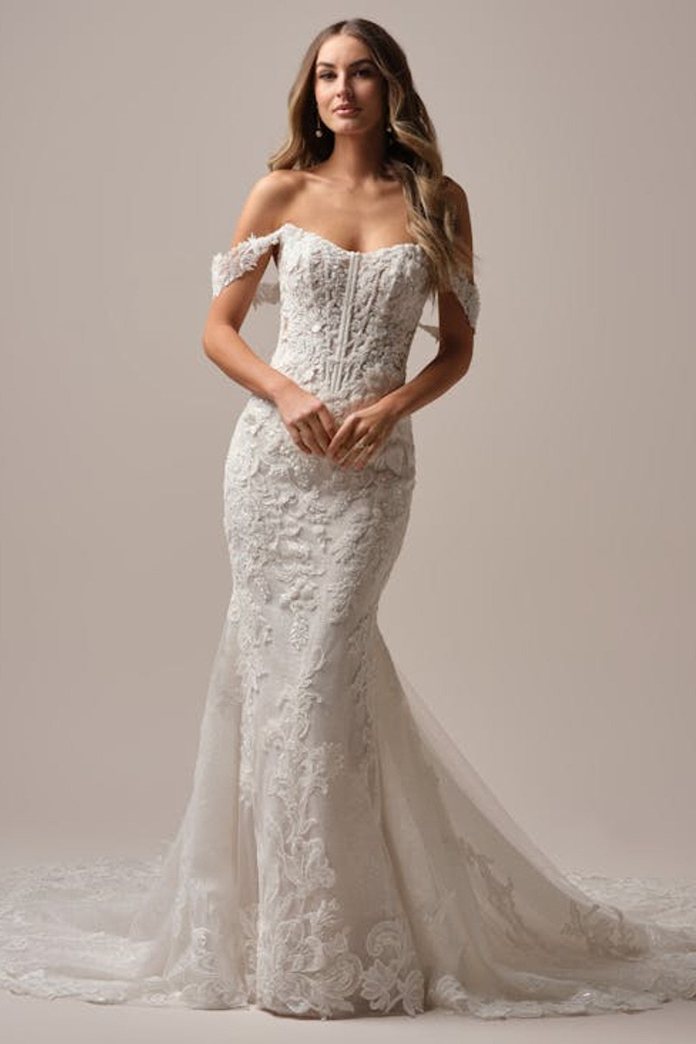 Romantic And Feminine Embellished Lace Fit-And-Flare Wedding Dress With  Buttons