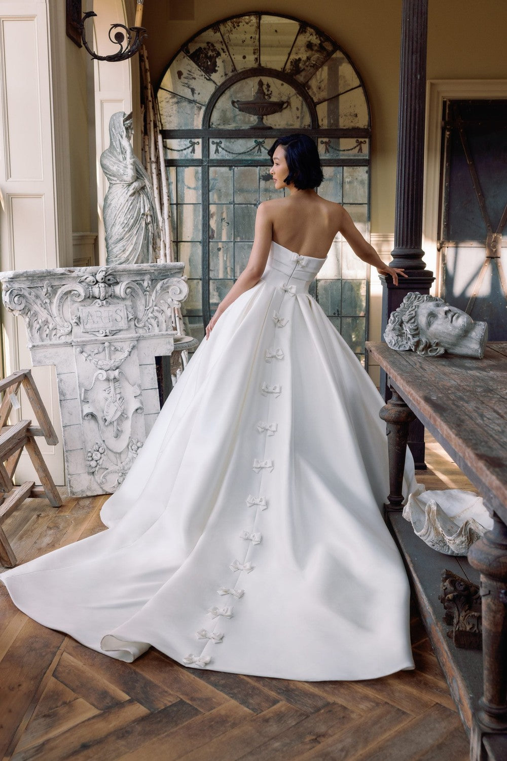 Hand-Draped Basque-Waist Silk Ball Gown With Bows by Sareh Nouri — image 4 of 4