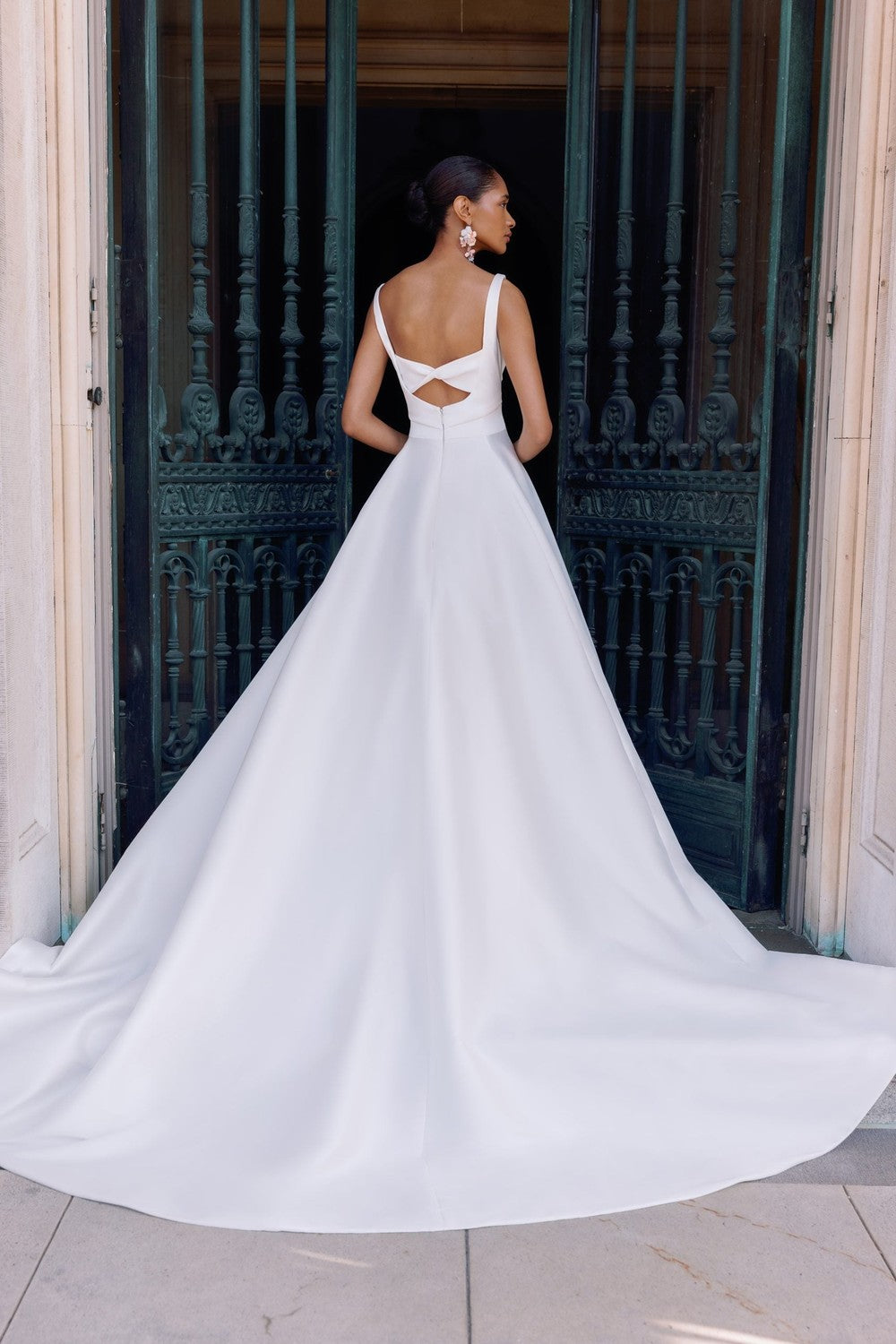 Simple And Timeless Square-Neck A-Line Wedding Dress With Slit by Sareh Nouri — image 2 of 2