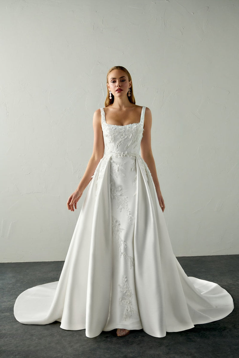 The Enduring Appeal of Randy Fenoli Bridal Gowns