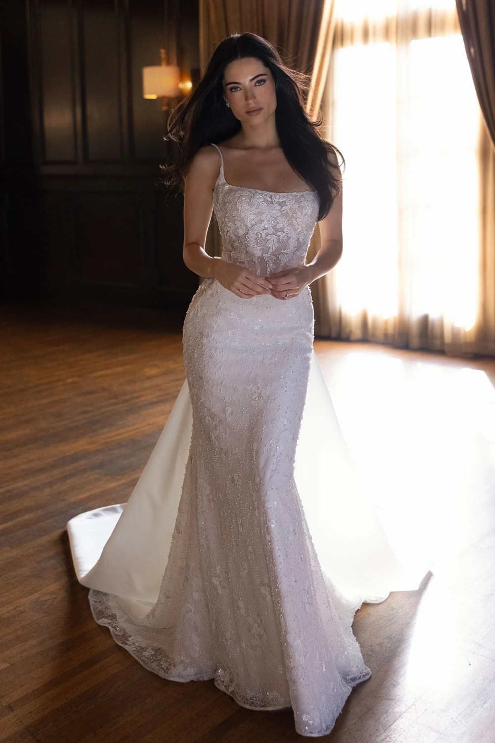 Why Square Necklines Feel So Refined in Bridal