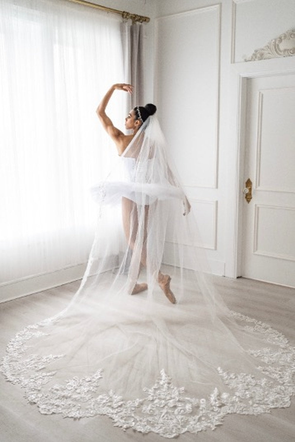 How to Choose a Wedding Dress with Vintage Character