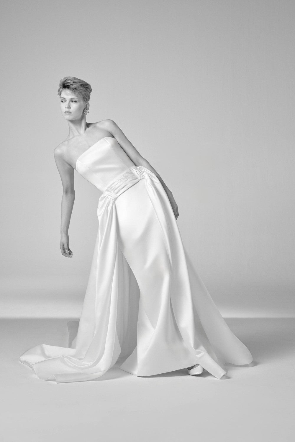 The Sculptural Beauty of Viktor & Rolf Pleating