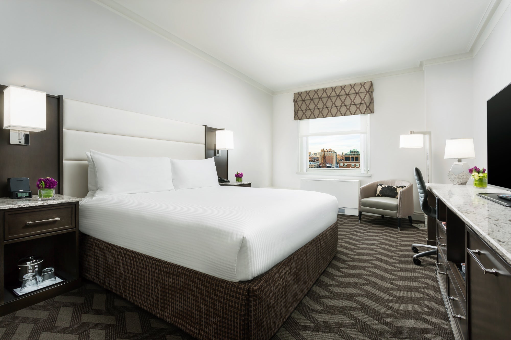 5 Tips to Reserving Hotel Rooms for Your Wedding Guests