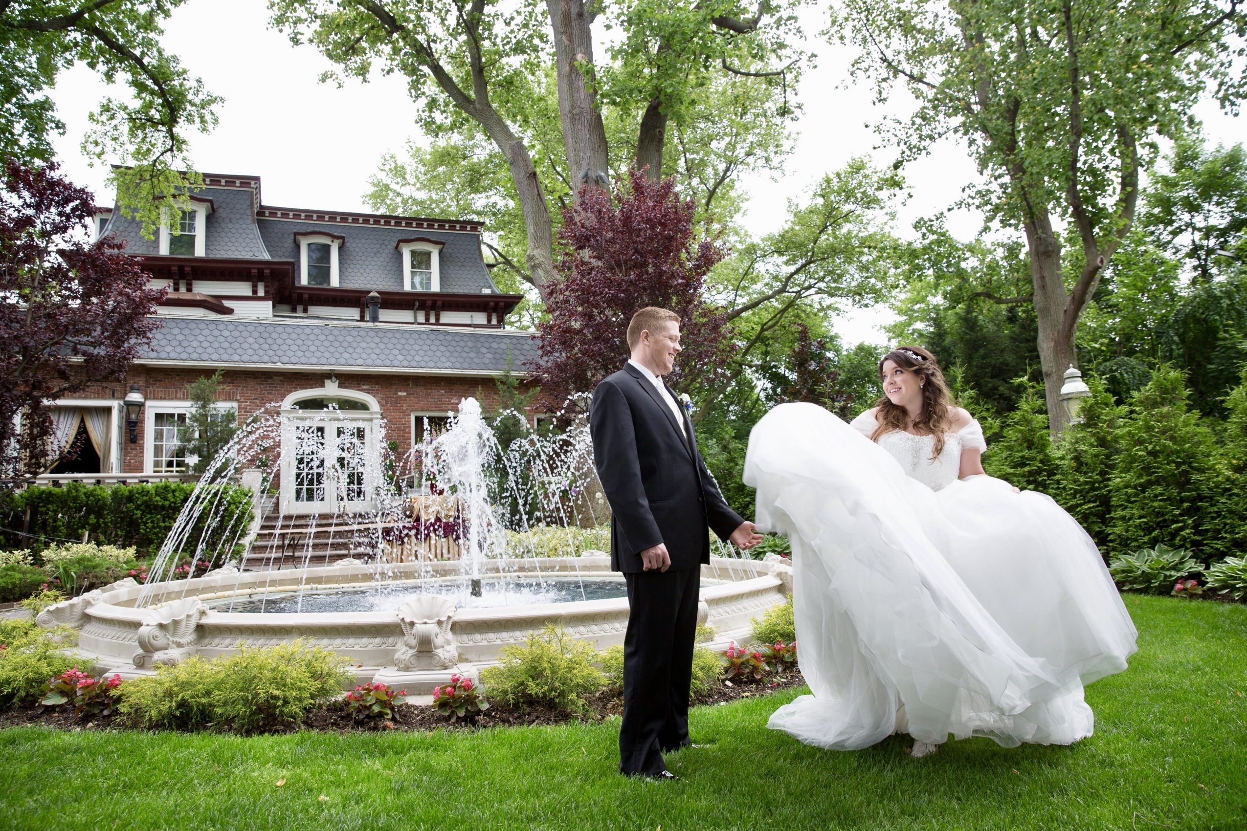 Kleinfeld Love Stories: Elizabeth and Michael
