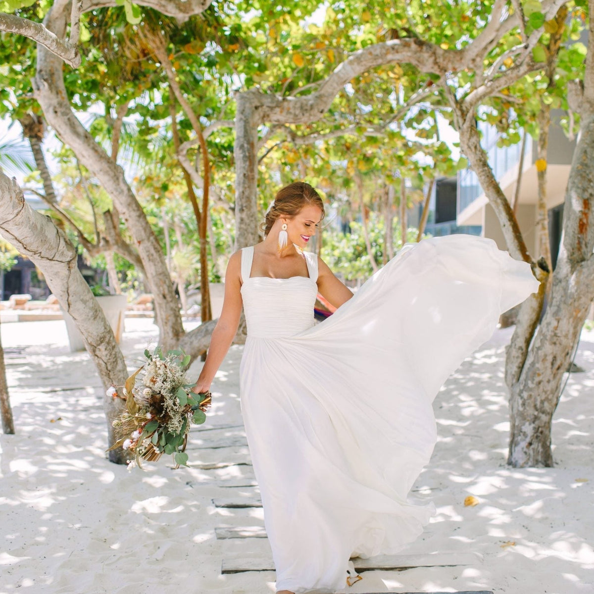 Wedding Dress Tips for Busty Brides | Kleinfeld Bridal Wedding Dress Tips for Busty Brides | Kleinfeld Bridal