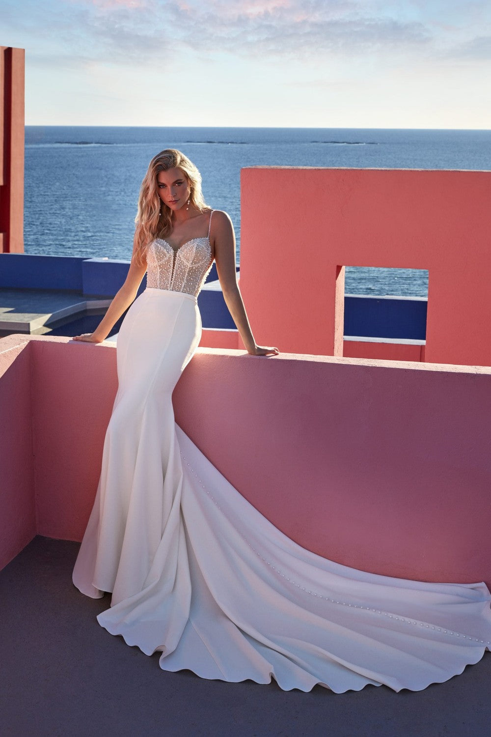 Modern Crepe Wedding Dresses with Refined Ease