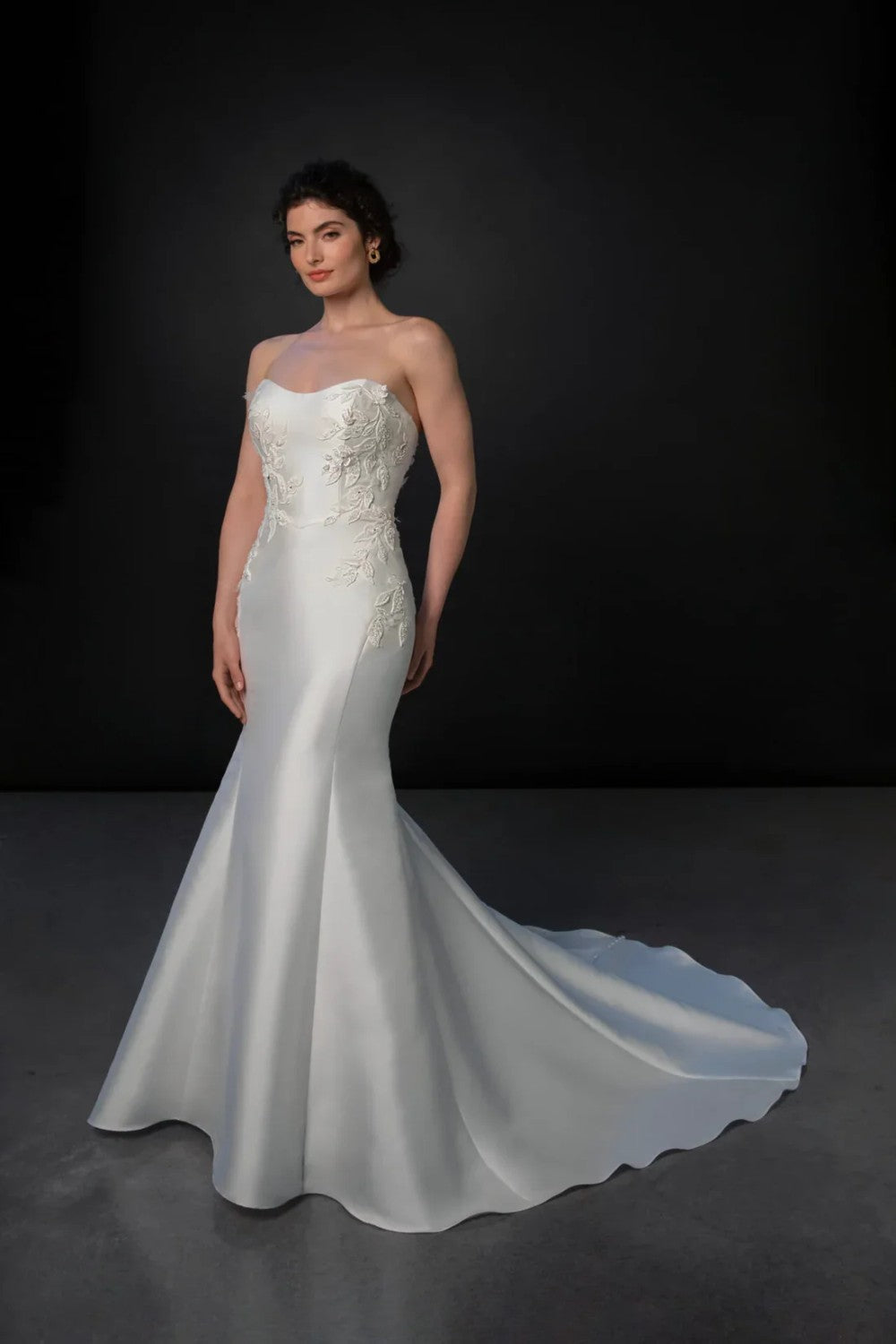 Winter Wedding Dresses with Modern Romance