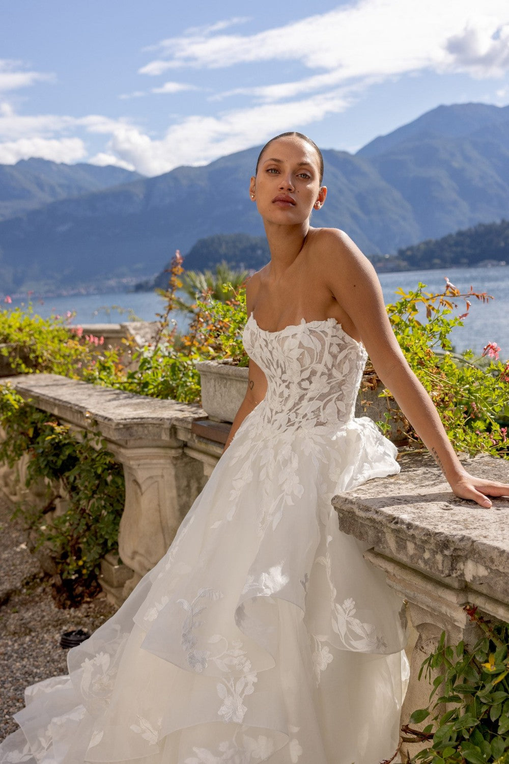 Romantic Garden Wedding Dresses for Outdoor Celebrations