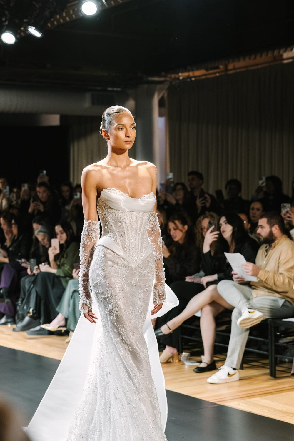 Why Detachable Sleeves Feel So Modern