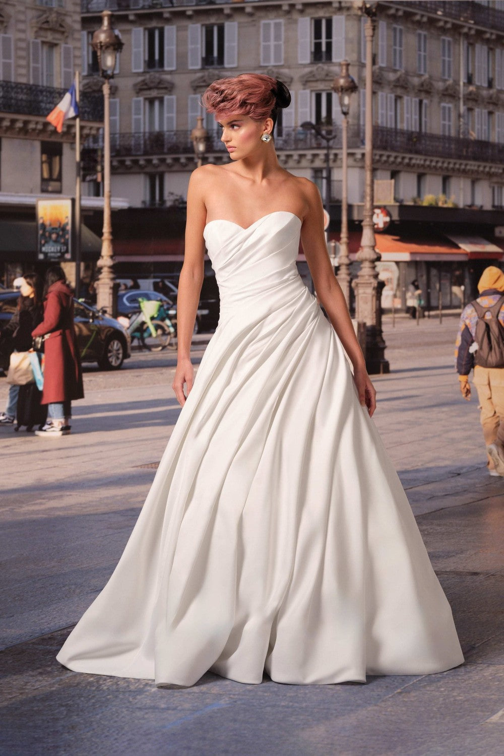 Why Sweetheart Necklines Feel So Modern