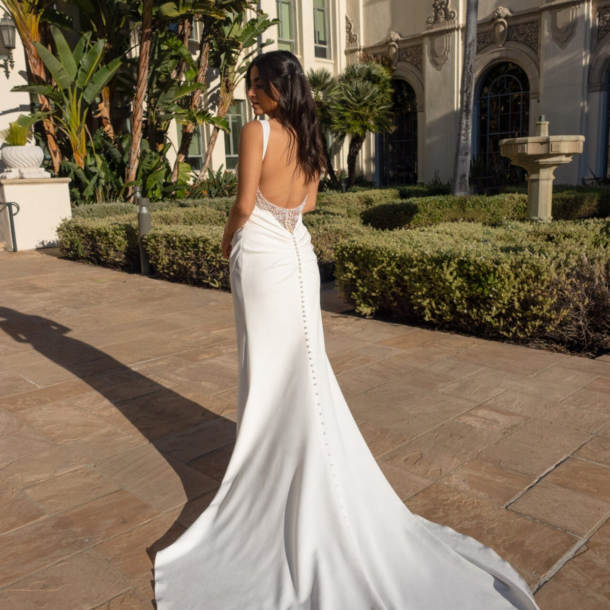 Sheath Wedding Dresses | Kleinfeld Bridal Sheath Wedding Dresses | Kleinfeld Bridal