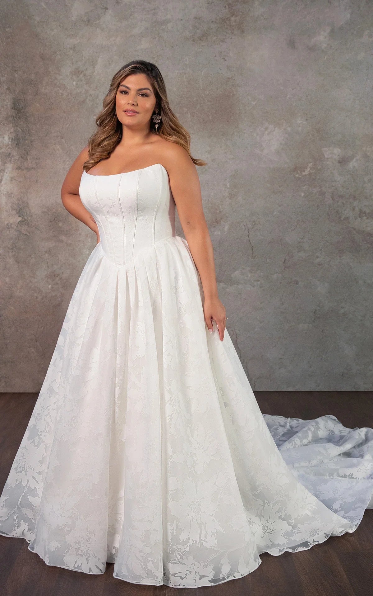 Plus-Size Romantic Floral-Embossed Organza Ball Gown