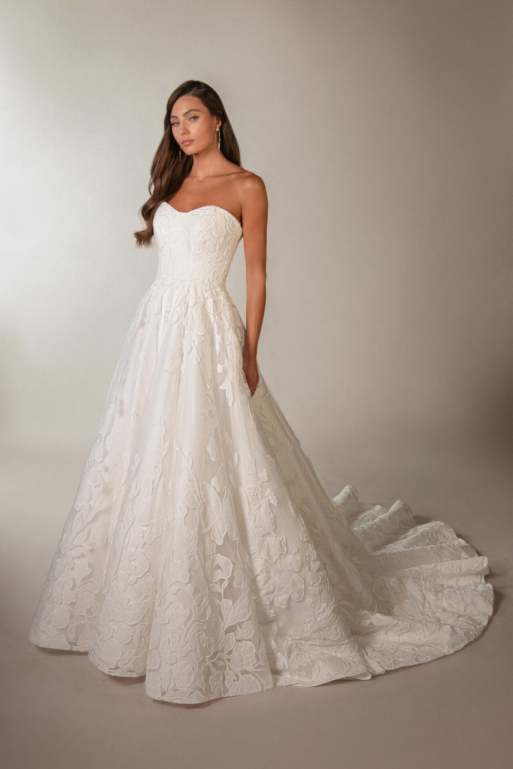 Floral Lace Romantic A-Line Wedding Dress by Martina Liana — image 1 of 2