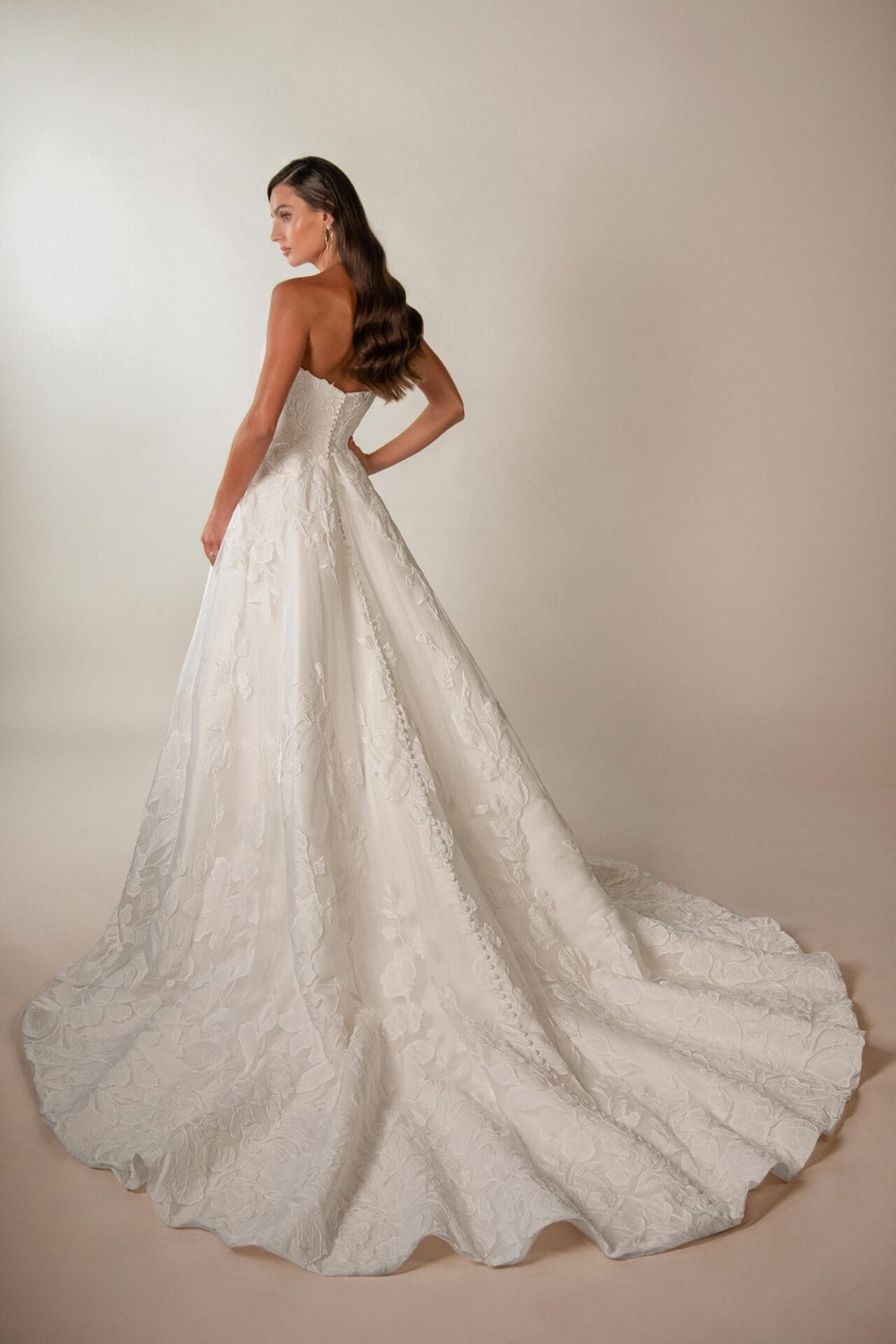 Floral Lace Romantic A-Line Wedding Dress by Martina Liana — image 2 of 2