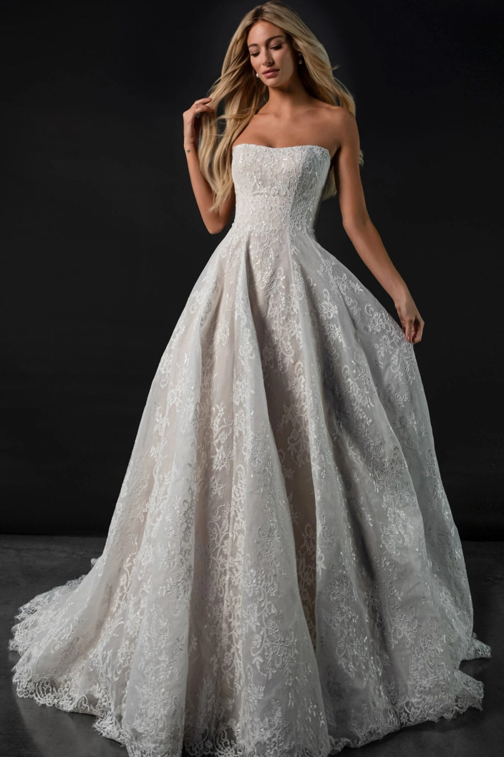 Sweetheart Wedding Dresses | Kleinfeld Bridal