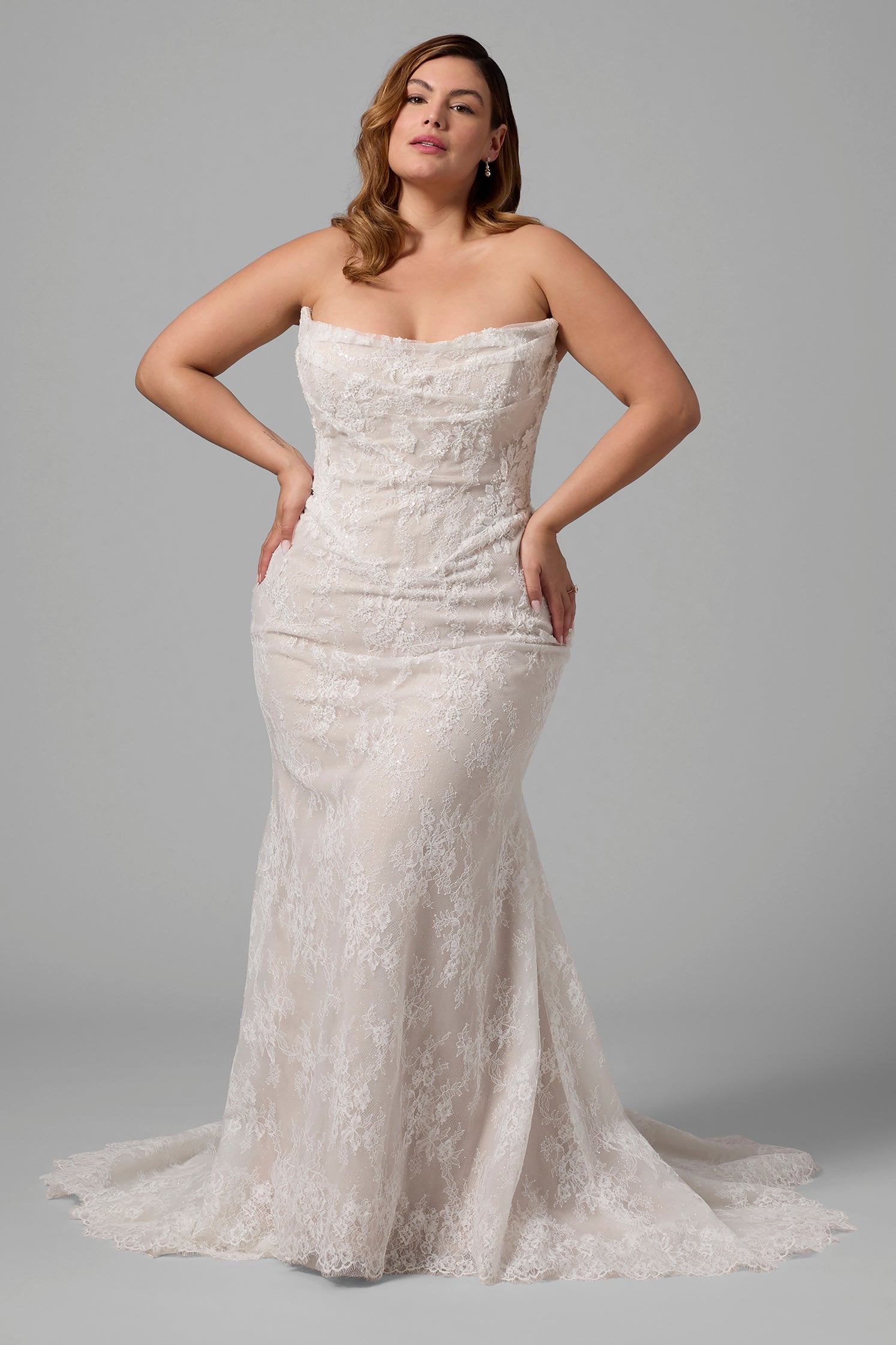 Plus-Size Modern And Unique Sheath Wedding Dress With Detachable Overskirt