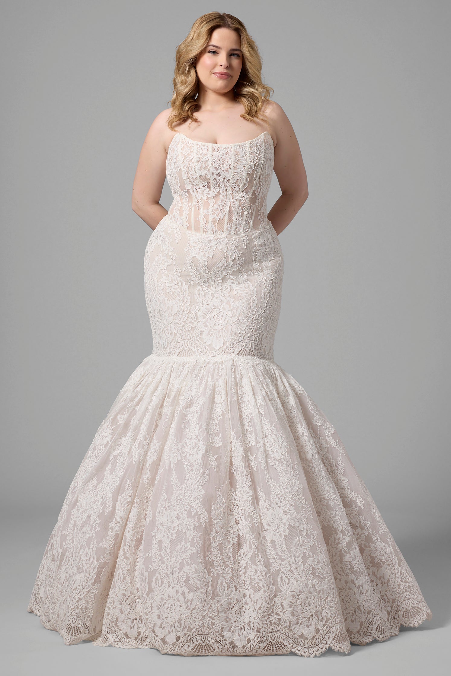 Plus-Size Lace Mermaid Wedding Dress With Detachable Gloves And Bolero