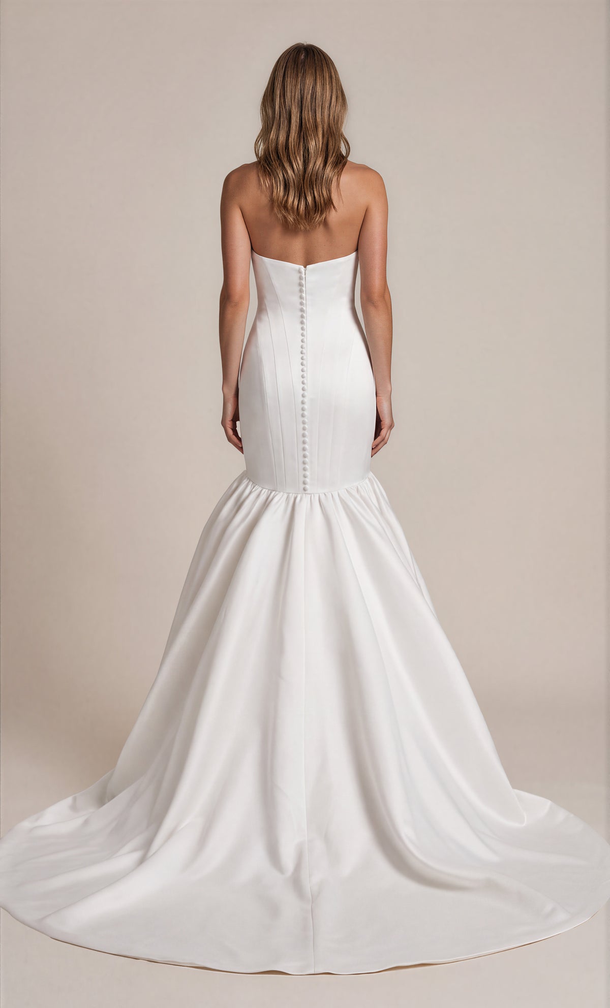 Plus-Size Sculpted and Striking Mermaid Wedding Dress
