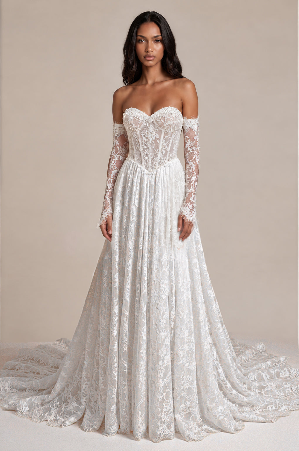 Plus-Size Romantic Lace A-Line Wedding Dress with Sweetheart Neckline