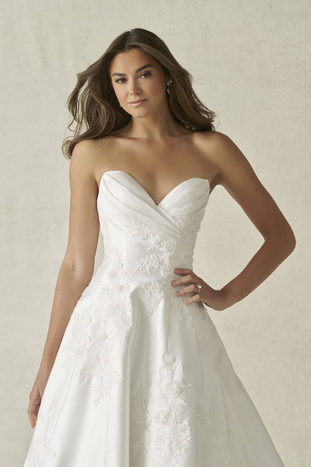 Plus-Size Modern A‑Line Wedding Dress With 3D Floral Lace by Allure Bridals — image 2 of 3