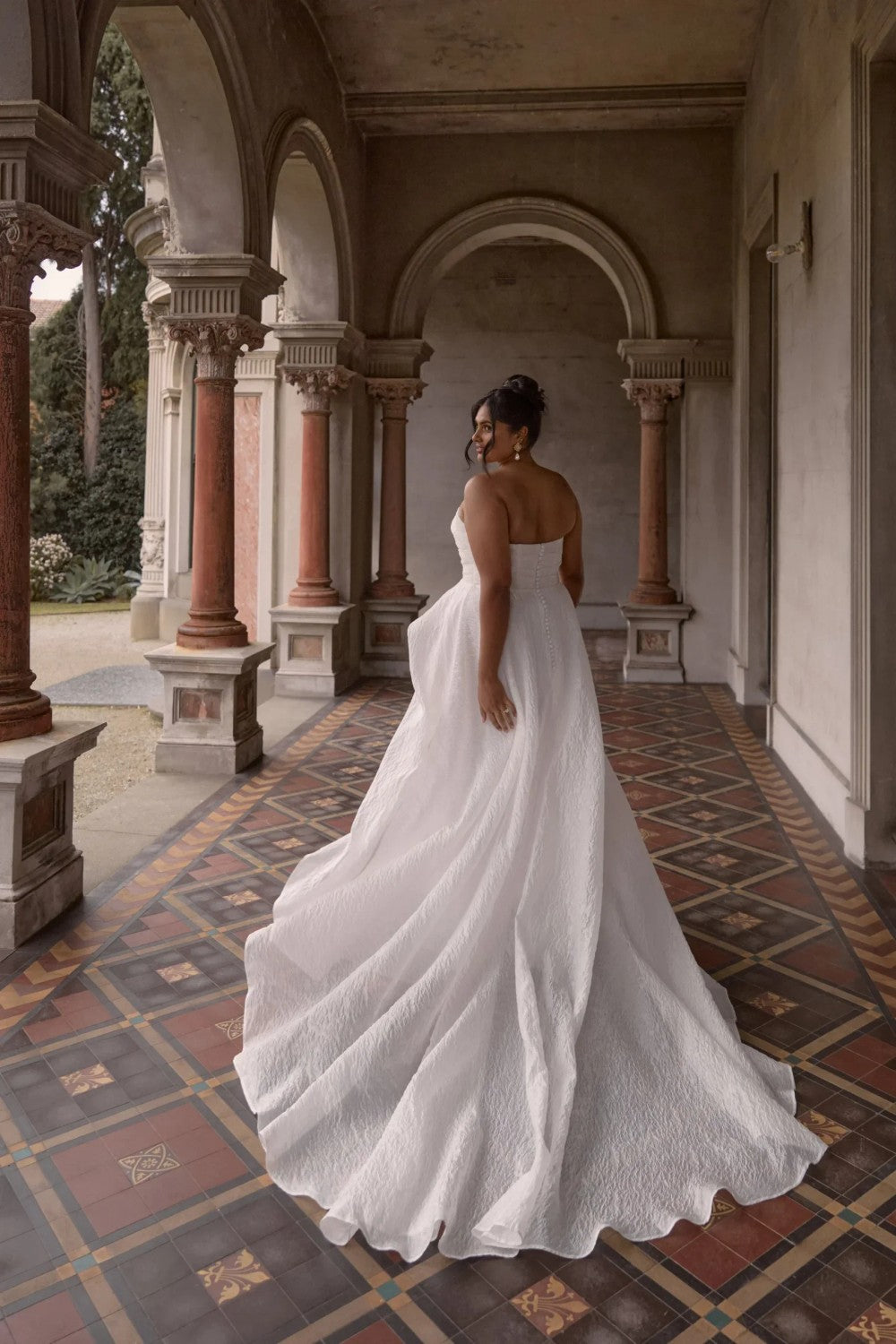Ethereal Strapless Ball Gown With Sculptural Layers by Anna Campbell — image 4 of 4