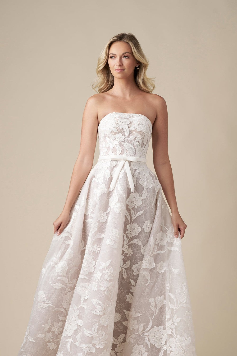 knee length dresses for ladies Romantic Floral Lace A-Line Wedding Dress With Bow