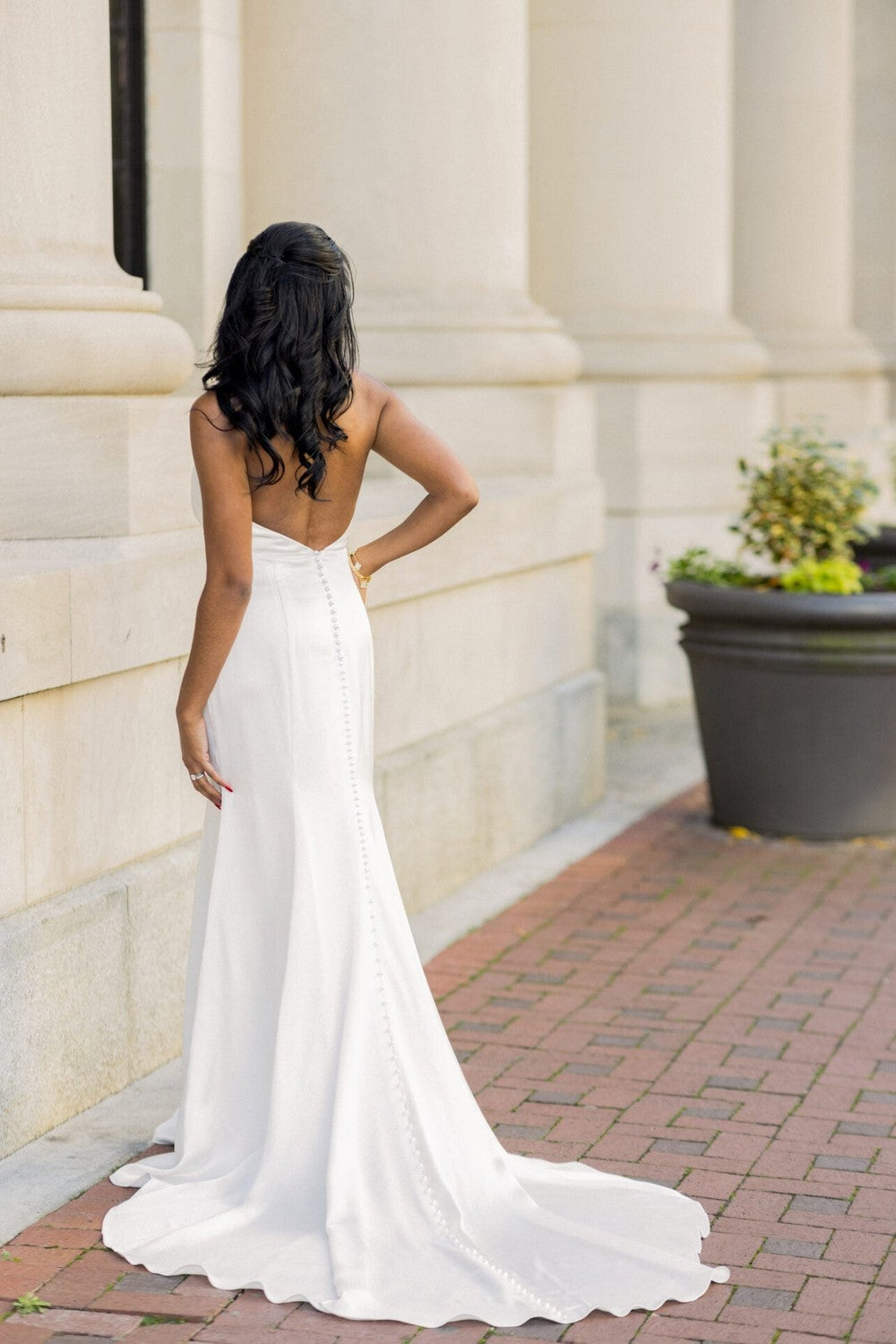 Halter-Neck Sheath Wedding Dress With Open Back And Pearl Buttons
