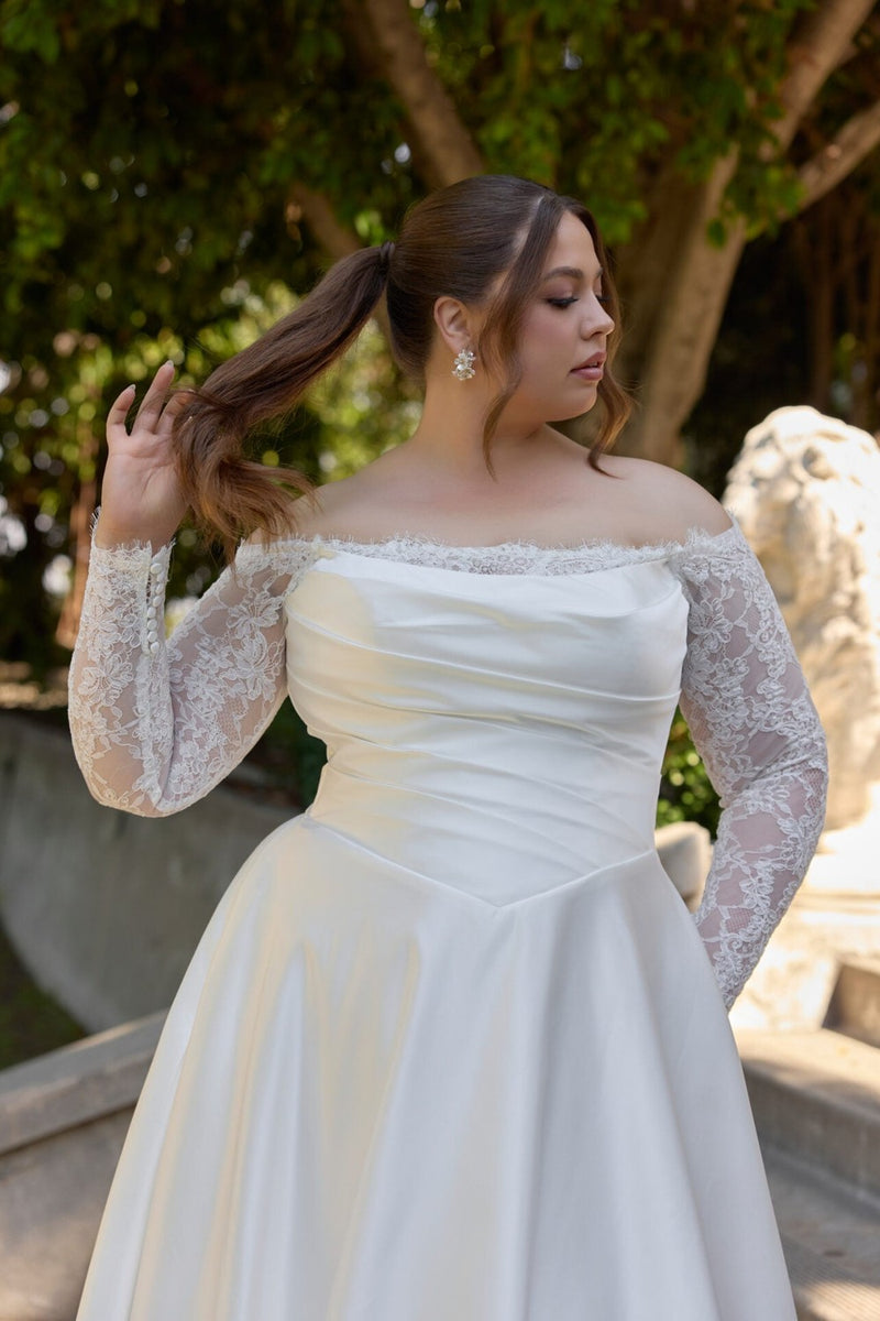 Plus-Size Romantic And Elegant Off-The-Shoulder Long Sleeve A-Line Wedding  Dress With Buttons