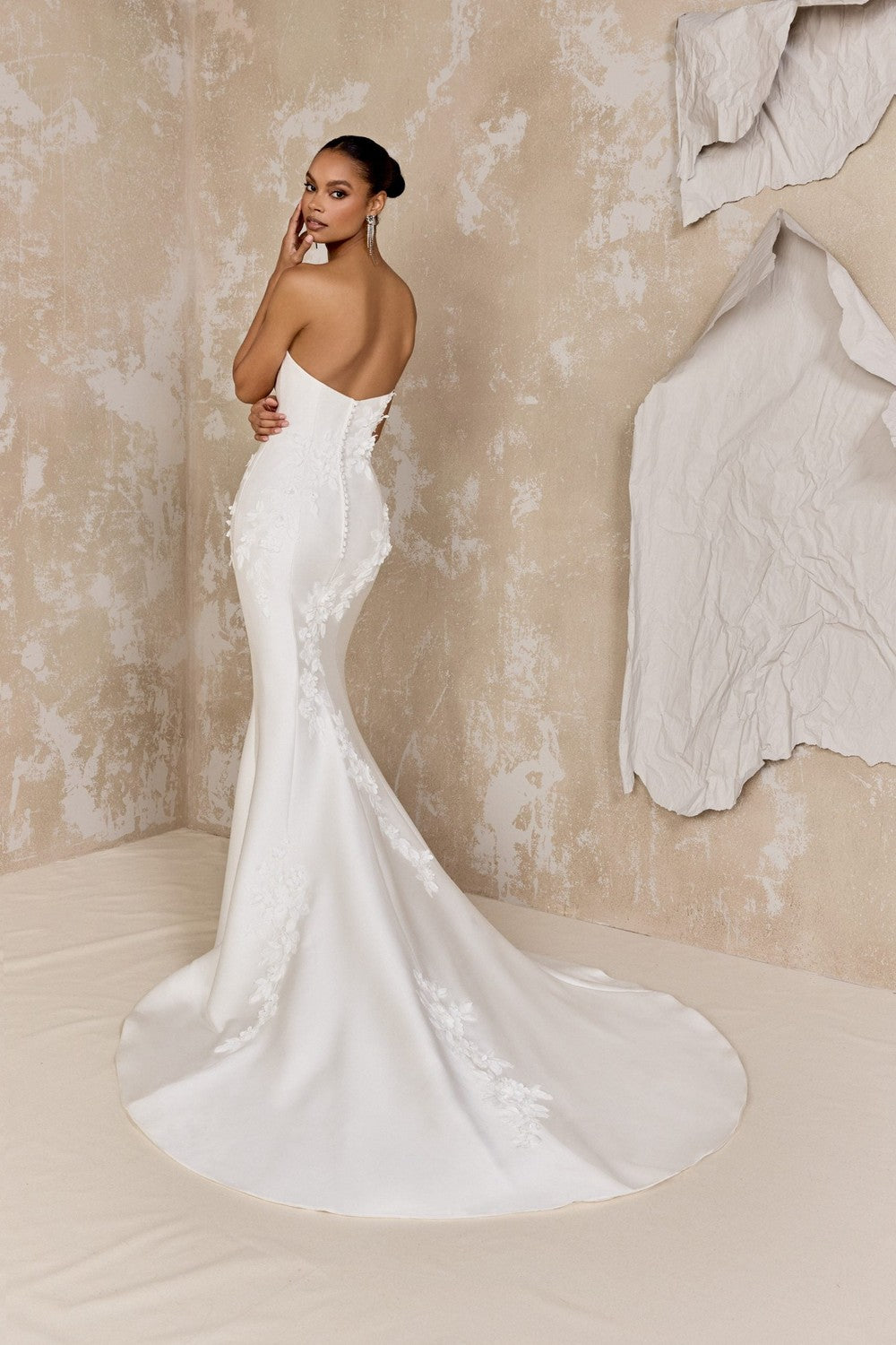 Chic And Romantic Floral Fit-and-Flare Wedding Dress With Buttons by Justin Alexander Signature — image 2 of 2