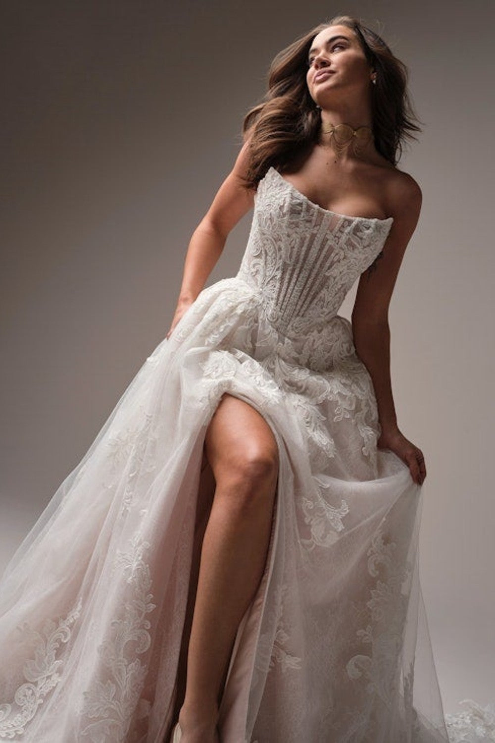 Lace Basque-Waist A-Line Wedding Dress | Kleinfeld Bridal