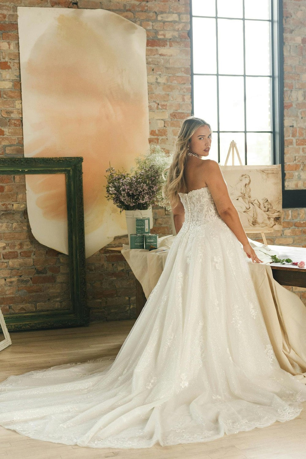 Plus-Size Strapless Sparkly Lace A-Line Wedding Dress With Buttons