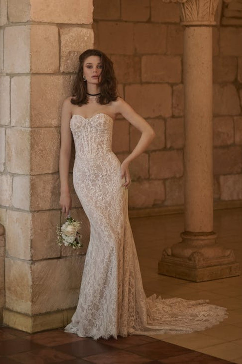 Romantic And Dramatic Sparkly Lace Fit-And-Flare Wedding Dress With Detachable Accessories | Kleinfeld Bridal Romantic And Dramatic Sparkly Lace Fit-And-Flare Wedding Dress With Detachable Accessories | Kleinfeld Bridal
