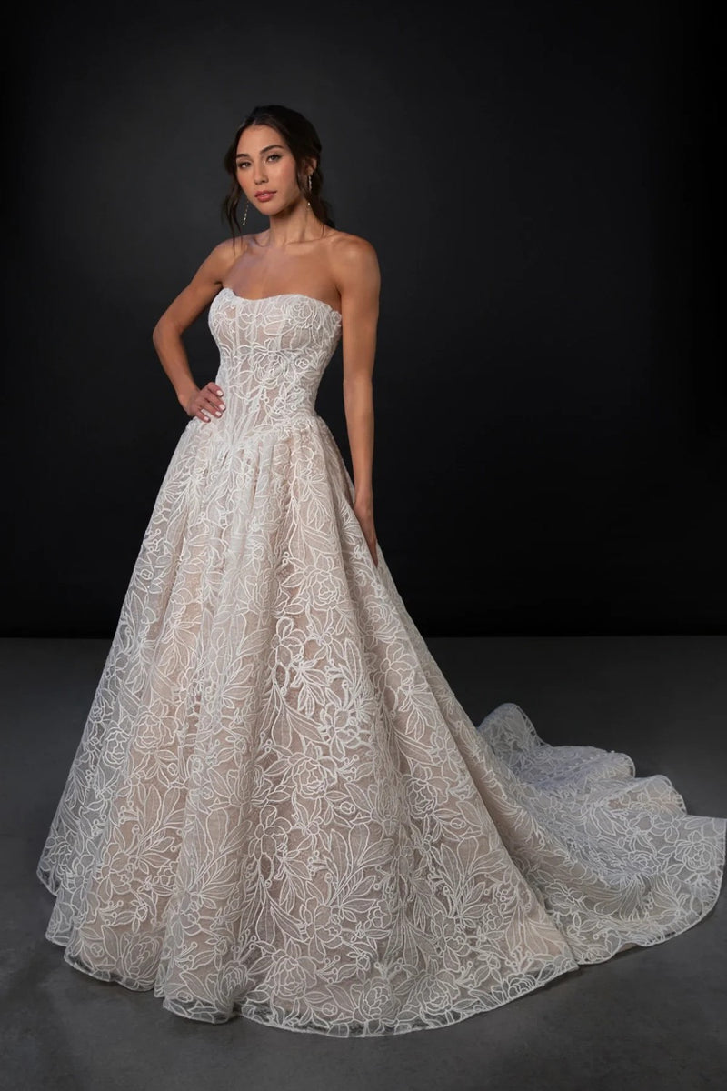 Romantic And Modern Laser-Cut Lace Basque-Waist Ball Gown
