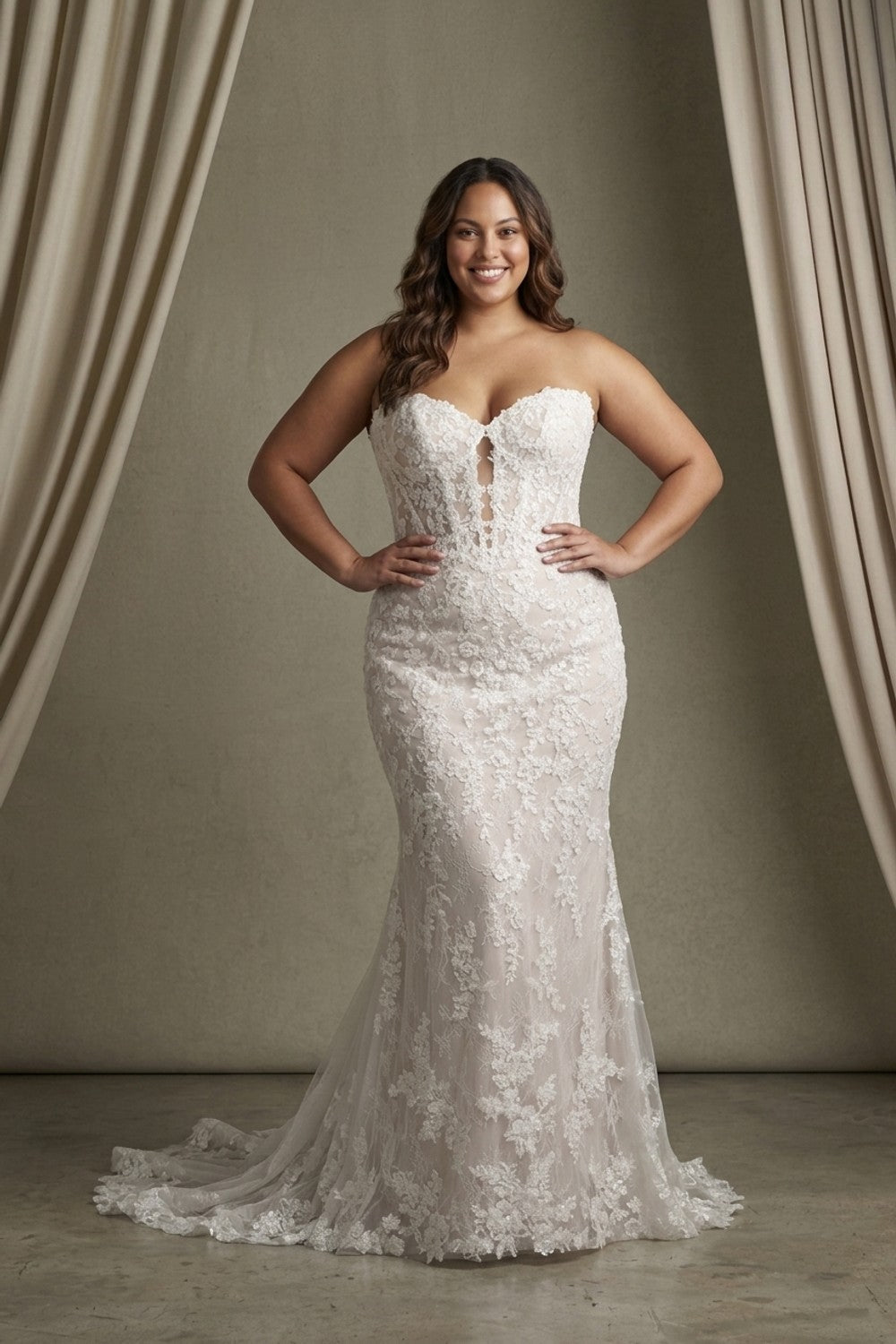 Plus-Size Sleek Lace Sheath Gown With Cat-Eye Neckline