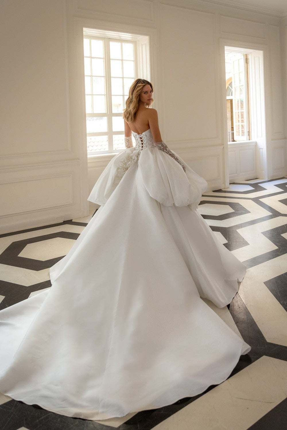 Dramatic And Sophisticated Embellished Silk Mikado Ball Gown by Pnina Tornai — image 3 of 4