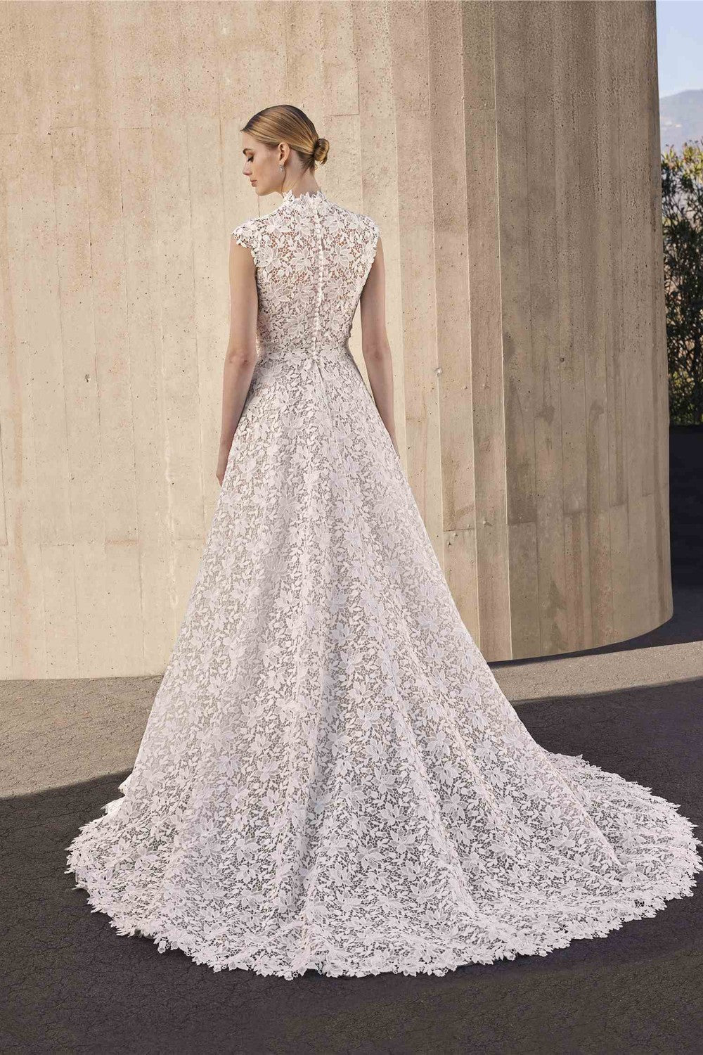 Square-Neck Lace A-Line Wedding Dress