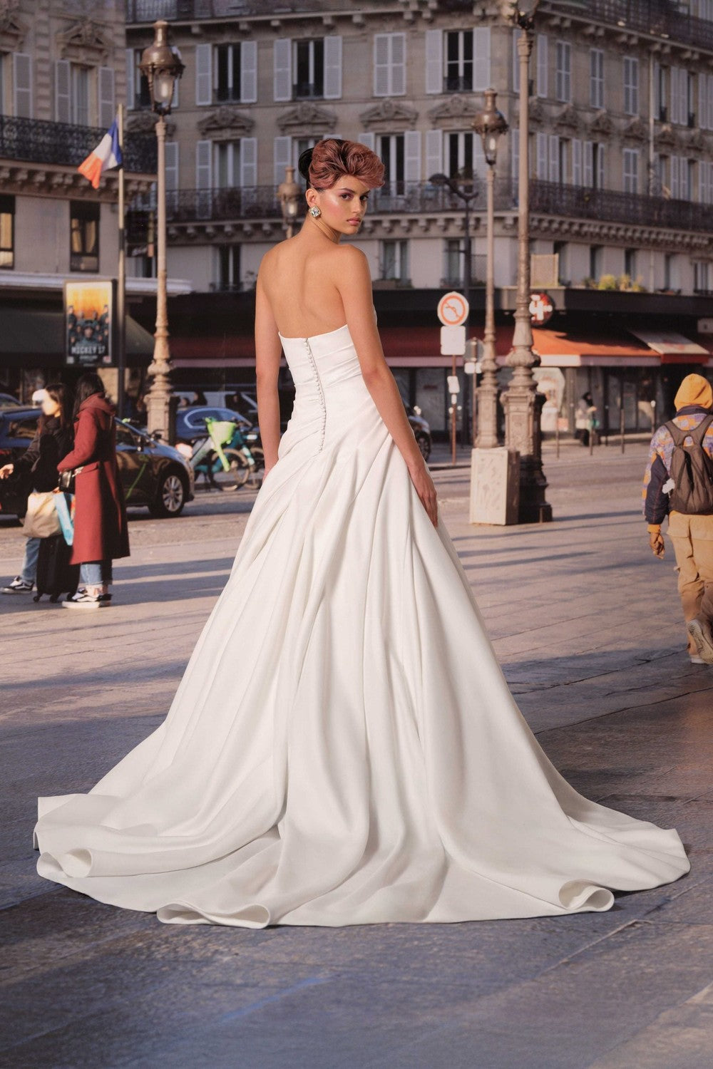 Sculptural Silk A-Line Wedding Dress With Buttons by Viktor & Rolf — image 2 of 2